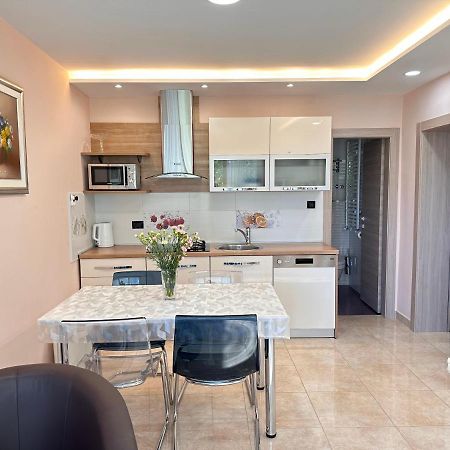 פורץ Apartment Pancur מראה חיצוני תמונה
