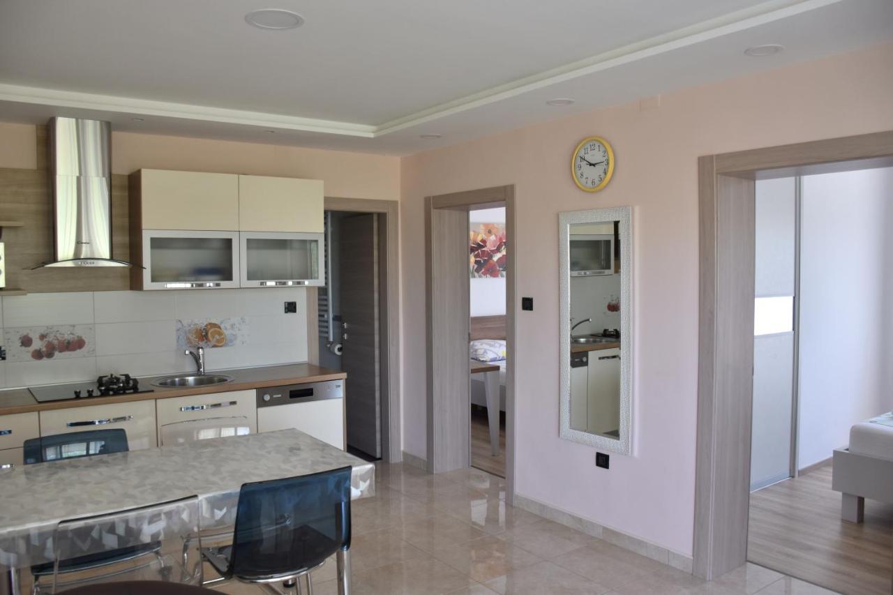 פורץ Apartment Pancur מראה חיצוני תמונה