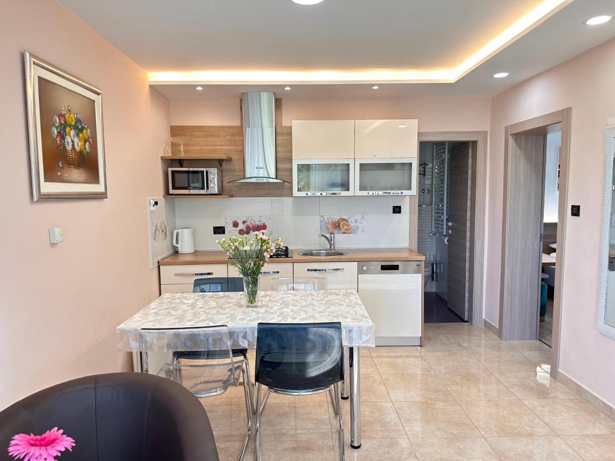 פורץ Apartment Pancur מראה חיצוני תמונה